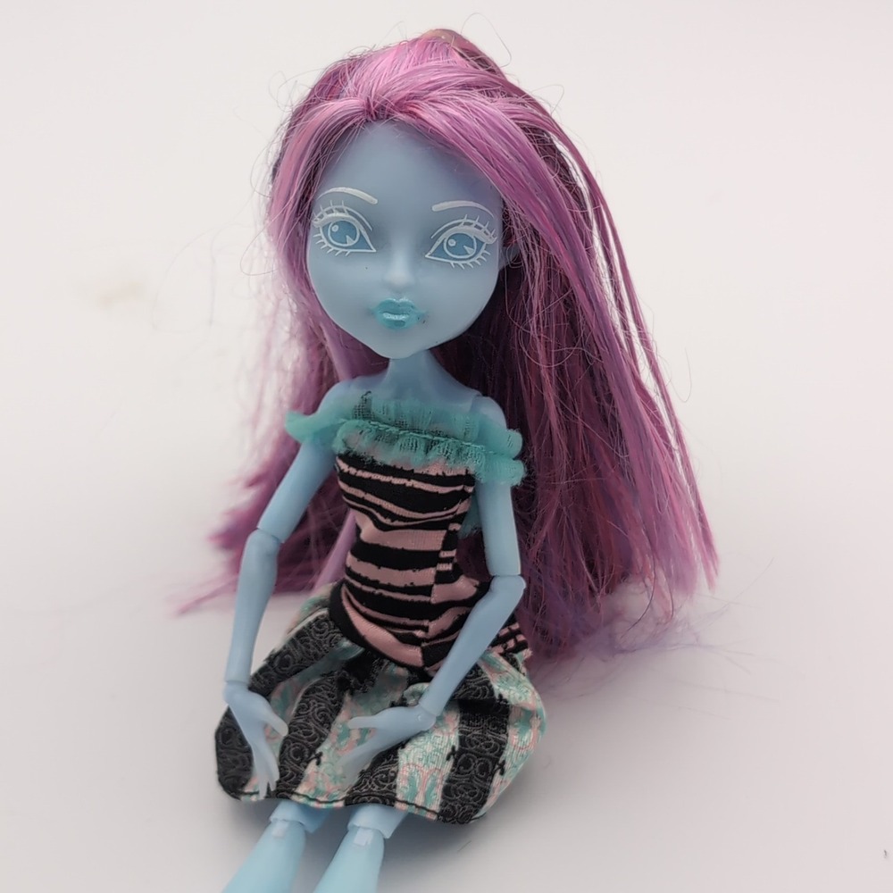 Monster High G1 Kiyomi Haunterly Haunted Ghost Doll 2014 Complete Body Mattel